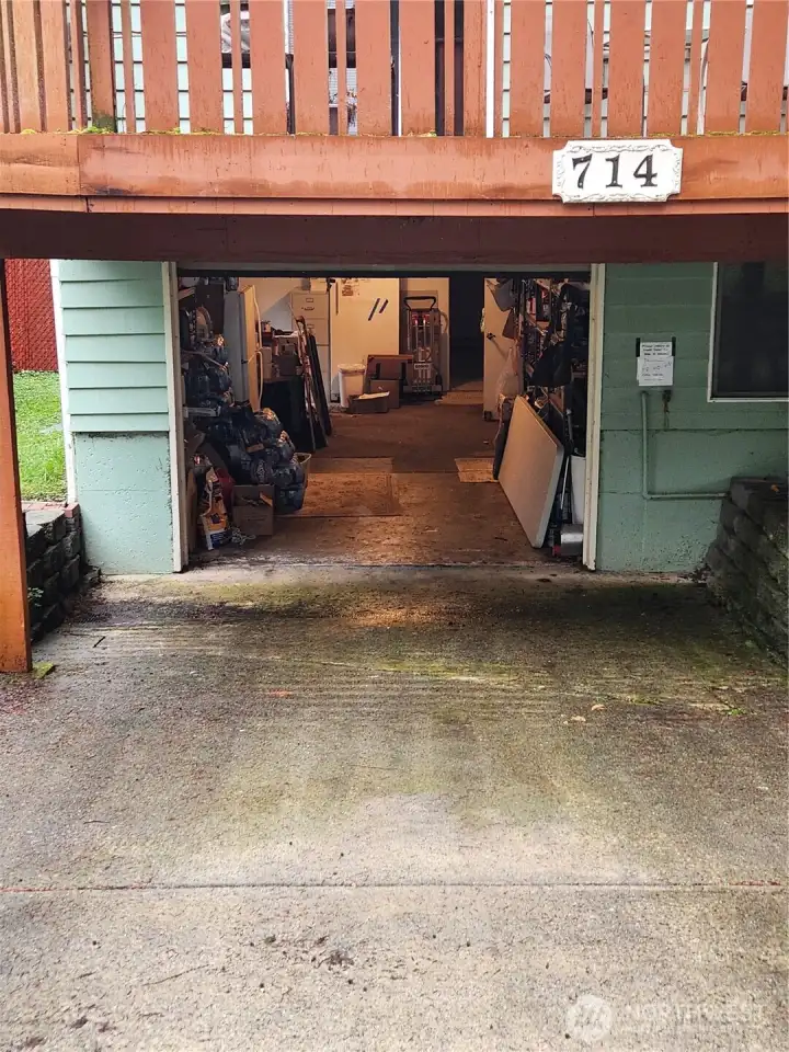 here's a view of the garage