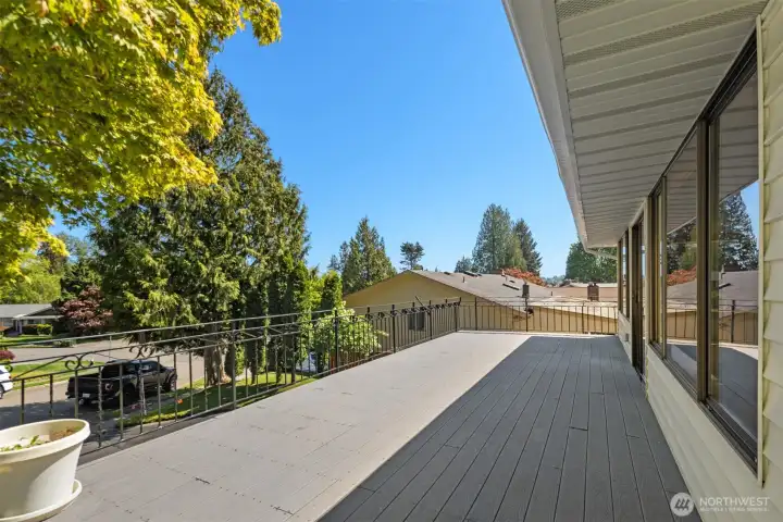 Cascade View Deck off the Living Room