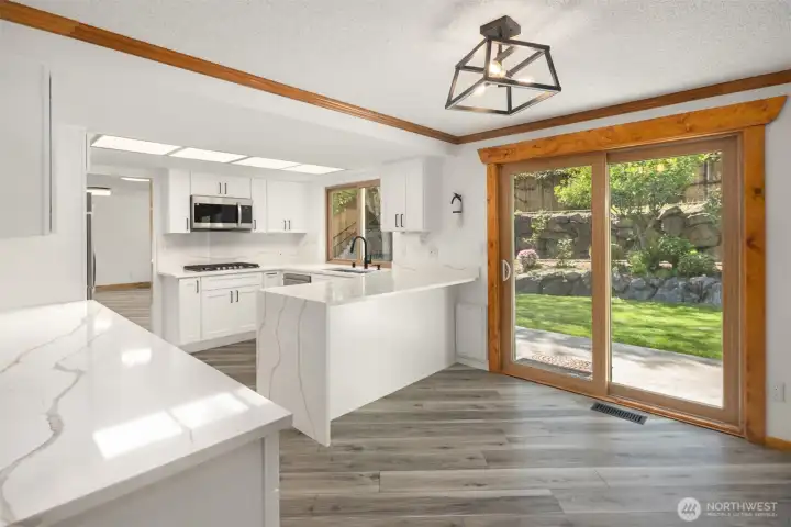 Kitchen with Informal Dining & Breakfast Bar