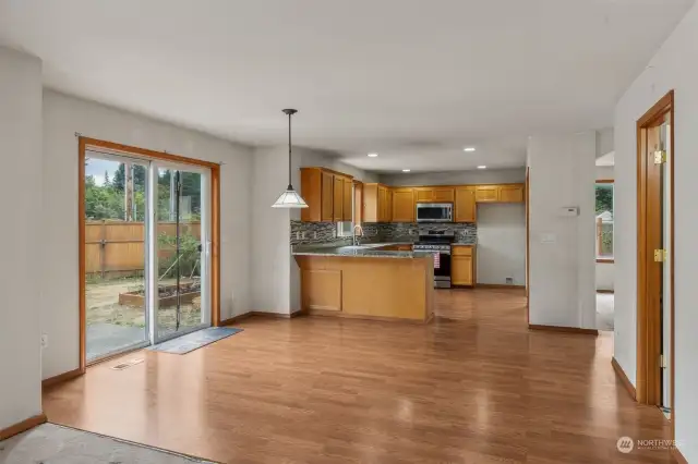 Spacious Dining area