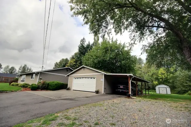 Discover the perfect blend of residential comfort and commercial potential with this 1.6-acre mixed-use property in the heart of Edgewood, WA. Whether you’re looking to establish a home-based business or develop a full-fledged commercial enterprise, this versatile property is primed for a variety of uses.