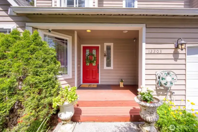 Haller Lake home on a quiet street