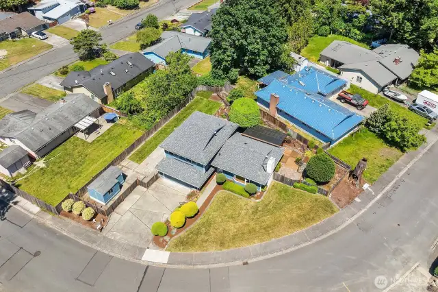 Large, Sunny, Corner Lot!