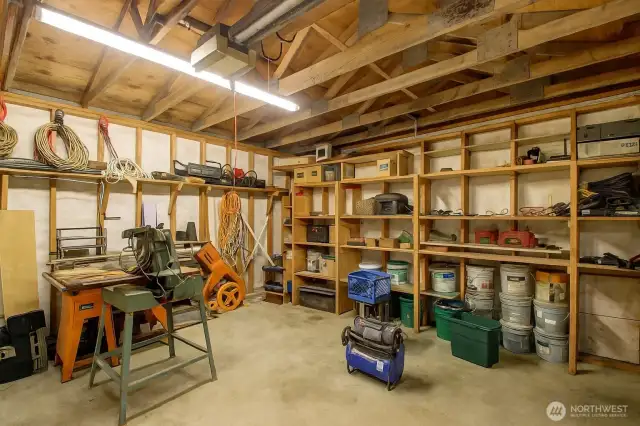 Photo has been virtually decluttered.