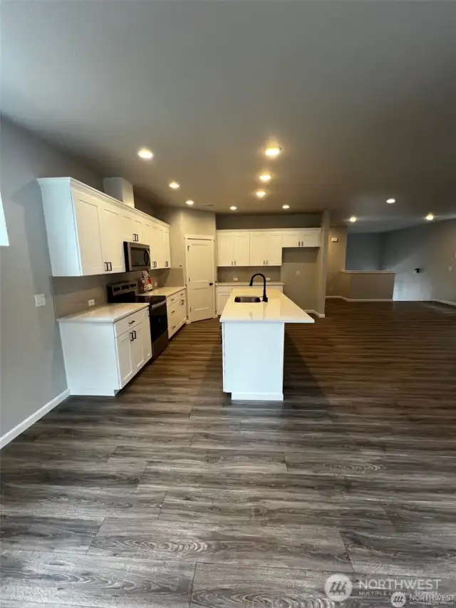Dining Nook to kitchen example only