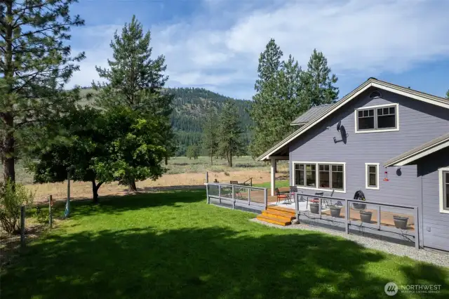 Adjacent 1,200 acres of Methow Conservancy protected forest and fields! Ultimate in priavcy and peace and quiet!