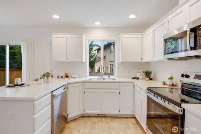 Featuring all brand new kitchen appliances!