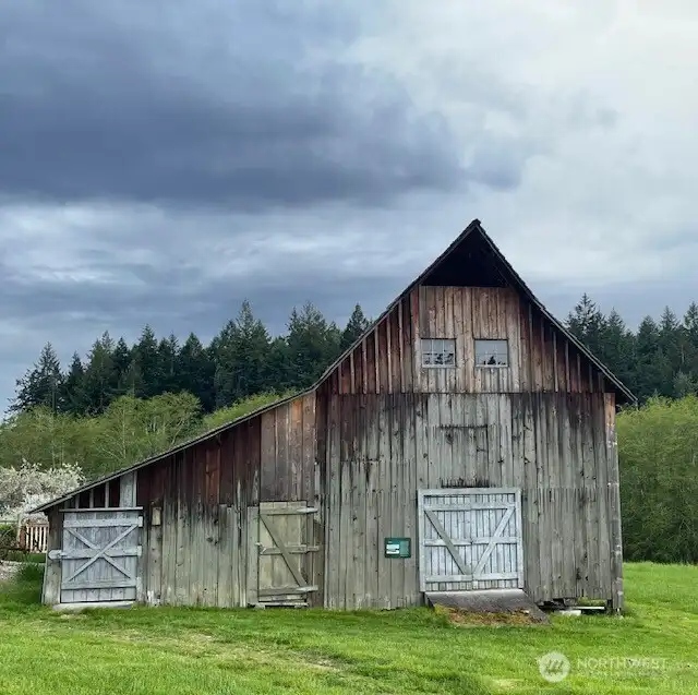 Be sure to stop at the farm gift store where you will see this great barn.