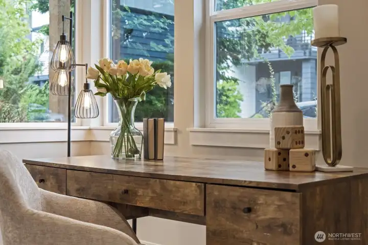 The corner unit location really helps provide even more windows and natural light.