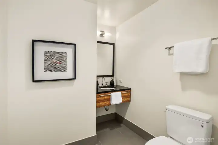 Large 1/2 bath off entry