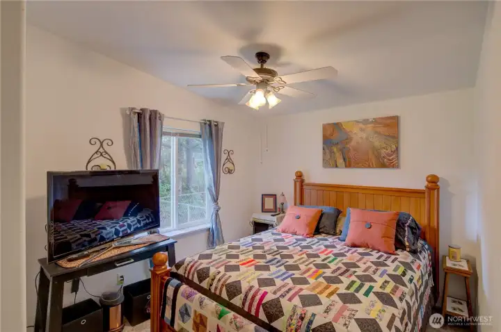 Bedroom 2 with queen size bed.