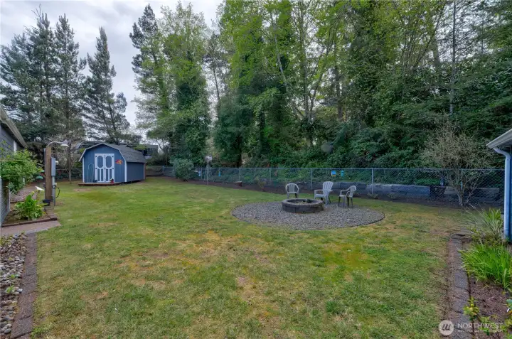Fully fenced back yard super private!