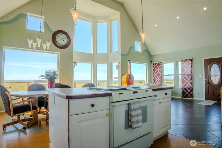 Open concept living on the main floor!
