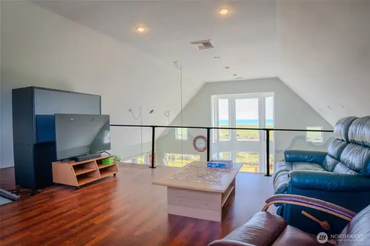 3rd floor loft