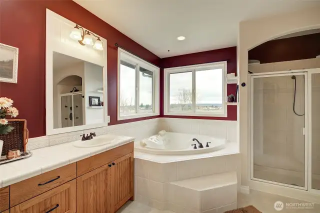 Jetted tub offers the ultimate relaxation