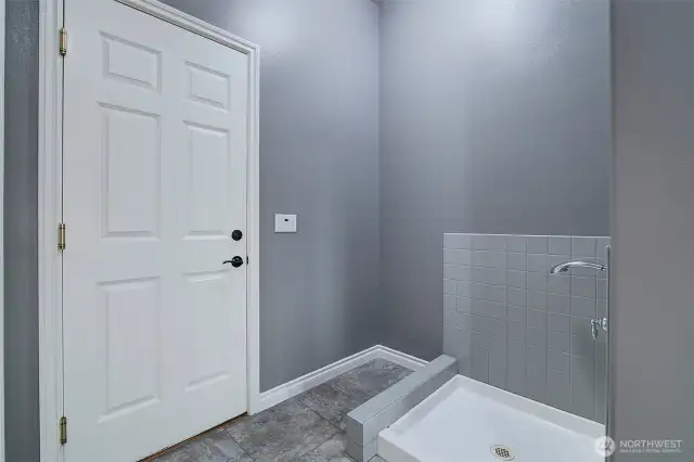 Dog wash in utility room right off garage