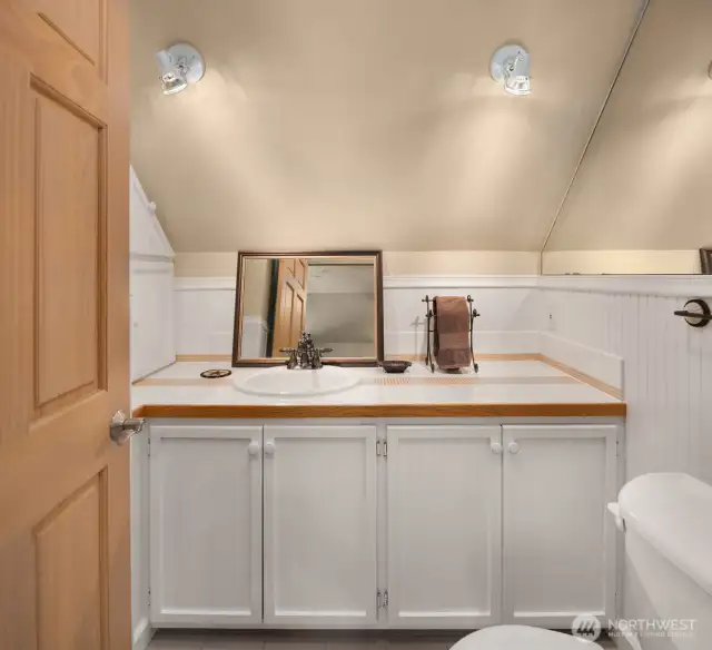 Main floor primary 3/4 bath