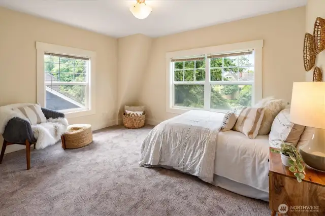 The 3rd upstairs bedroom with corner windows.