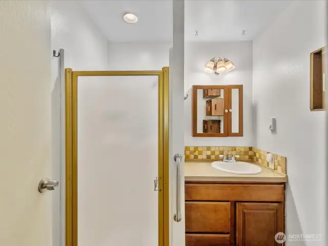 En-Suite Off Primary