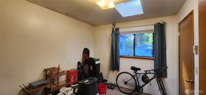 3rd bedoom off dining room