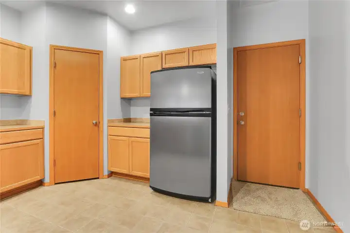 All appliances stay!