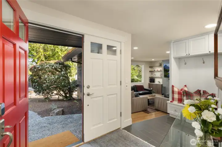 Generous Entry with view to Livingroom