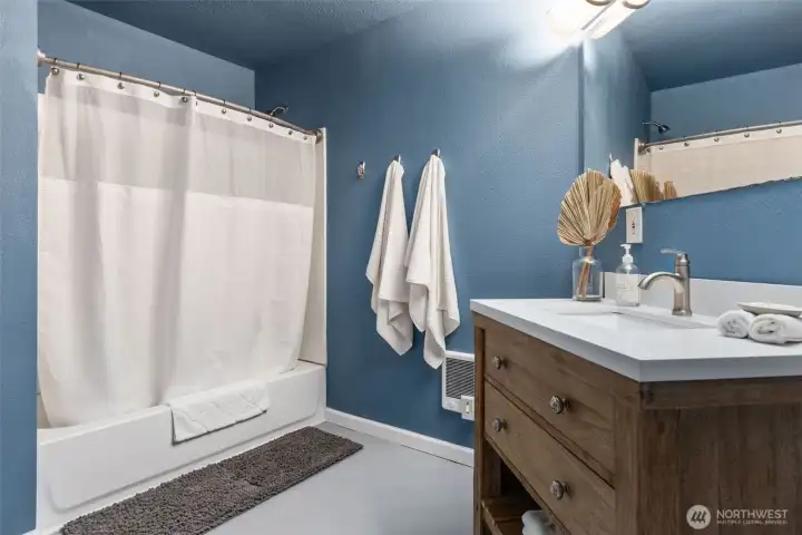Baesment full bath