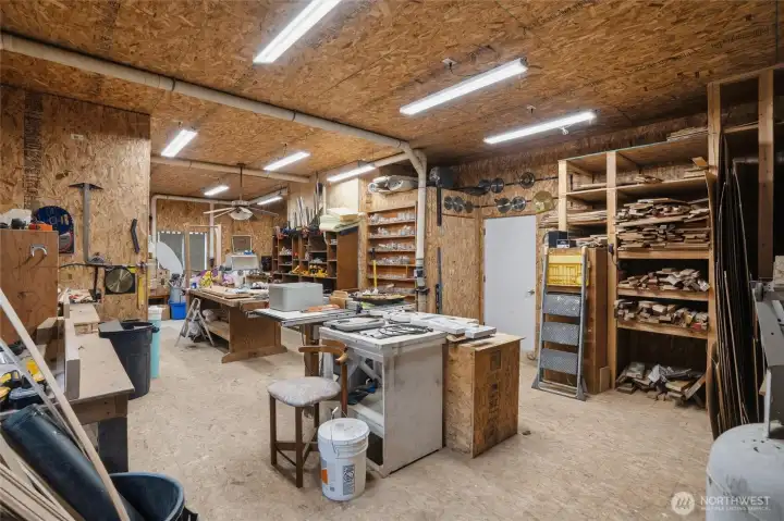 Has a propane furnace and hookups for pressure tools.