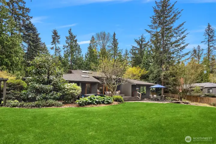 Large flat grassy lawn off back entertainment deck Large flat grassy lawn off back entertainment deck