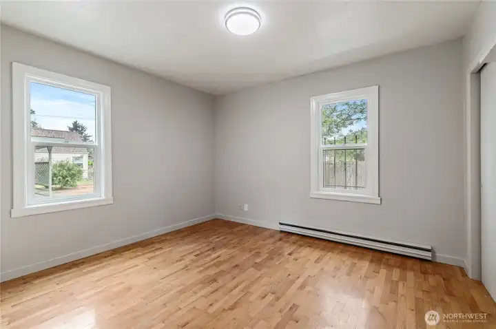NW bedroom