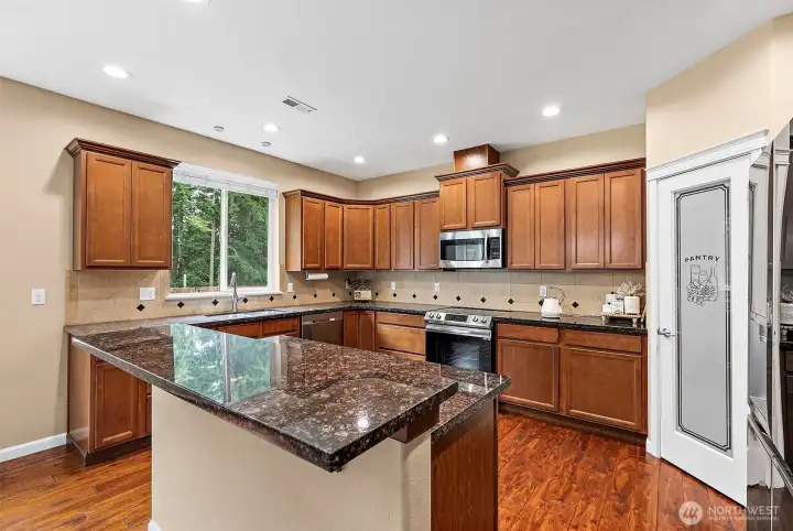 Kitchen 17'x10'