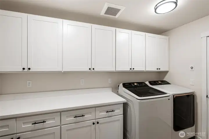 Mudroom/ Laundry room off garage