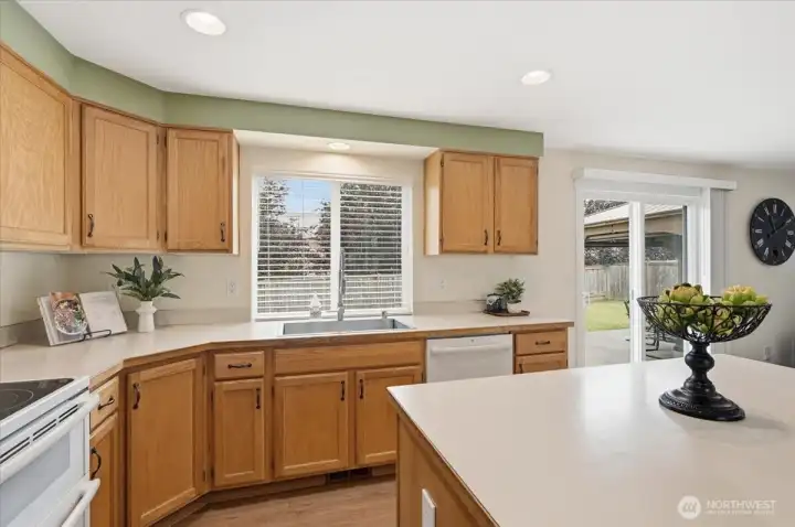 Light and bright kitchen window over sink area
