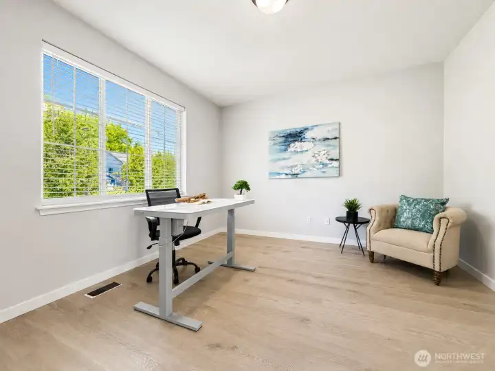 Office or bonus room