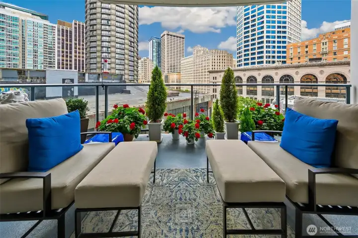 enjoy your private terrace grill and garden 220 sqfr enjoy your private terrace grill and garden 220 sqfr
