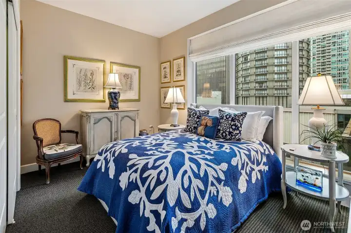 oversized 2nd bed oversized 2nd bed
