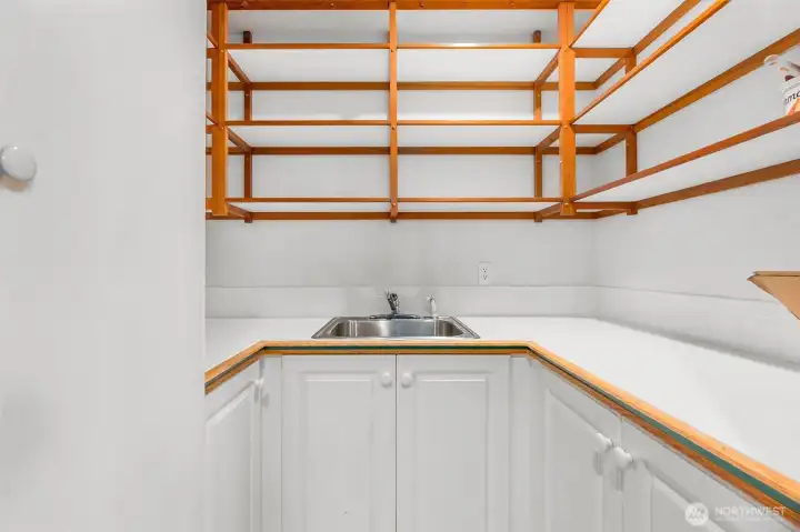 Walk in Pantry