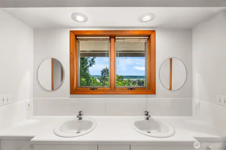 Jack and Jill Bathroom between bedroom 2 and 3