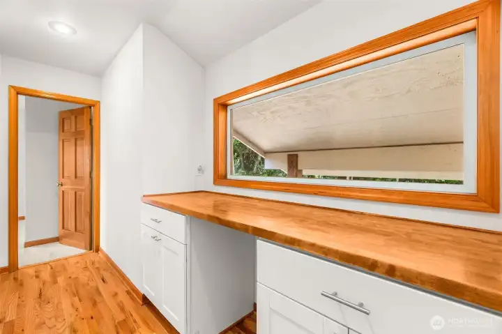 Laundry folding area