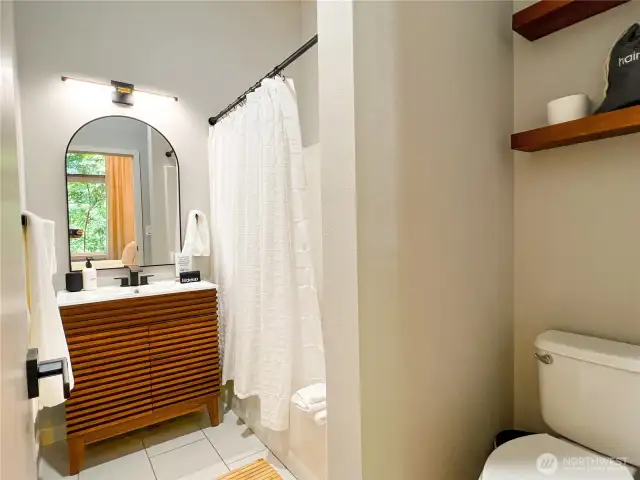 Guest En-Suite