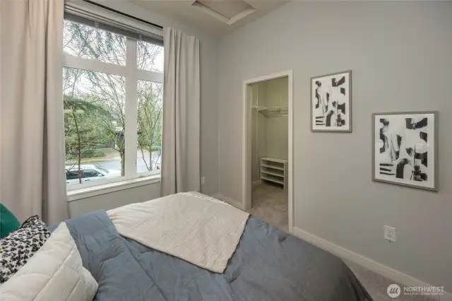 Walk-In-Closet