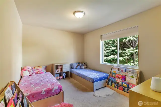 Secondary bedroom 2 - upper level 2