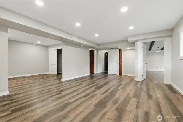 Crafting, TV Room, Library... Use as You Choose