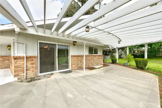 Side Patio off Kitchen