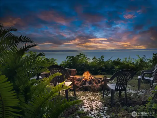 Step down to your personal Fire Pit for S'mores and stories.