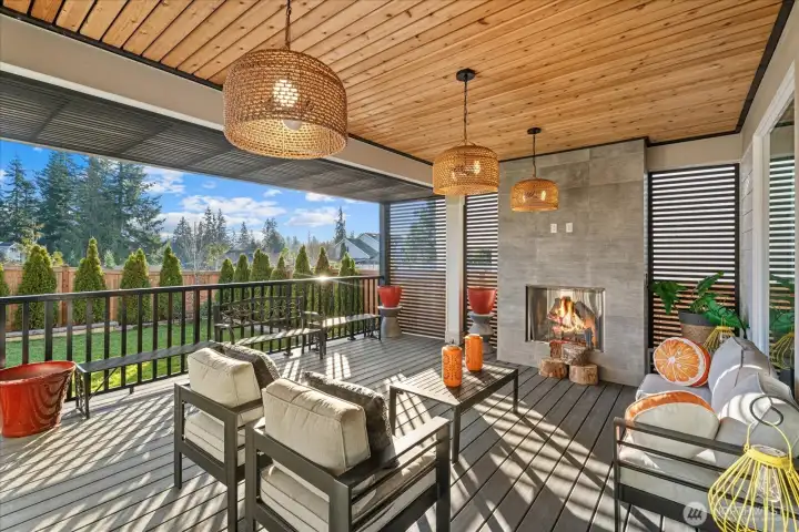Amazing entertainment memories await in this stunning outdoor space!