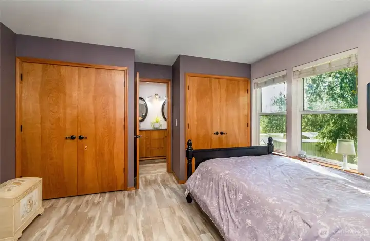 Excellent closet space