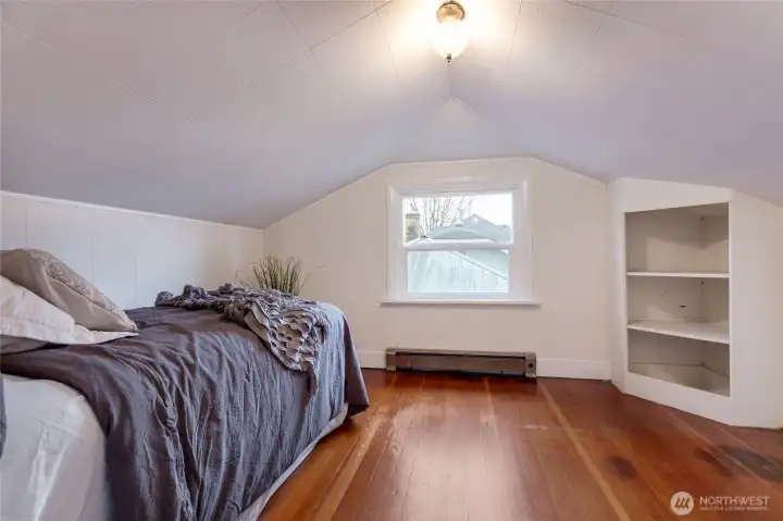 4th bedroom, upstairs