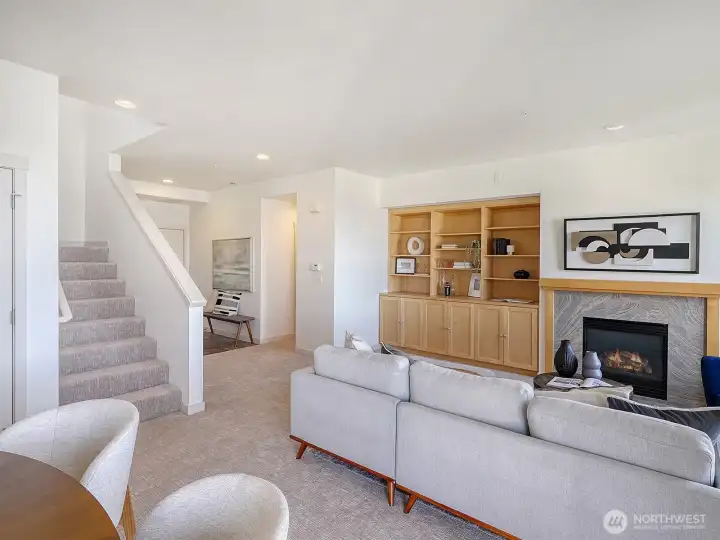 The living space is so comfortable.