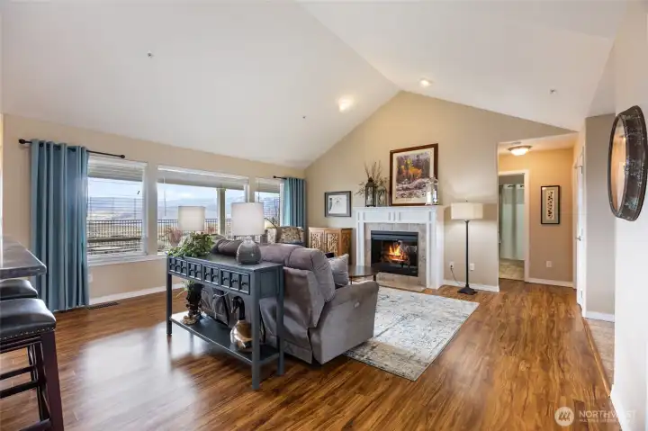 Electric fireplace for (easy) comfort